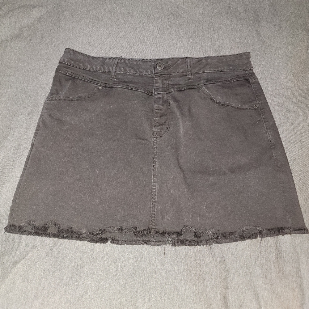 American Eagle Hi-Rise Mini Jean Skirt - Size 16 - Black